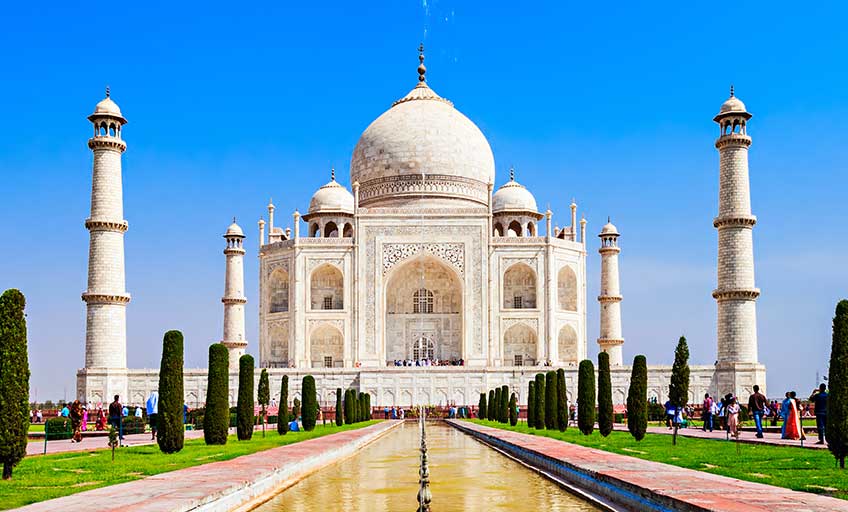 An image of the Taj Mahal.